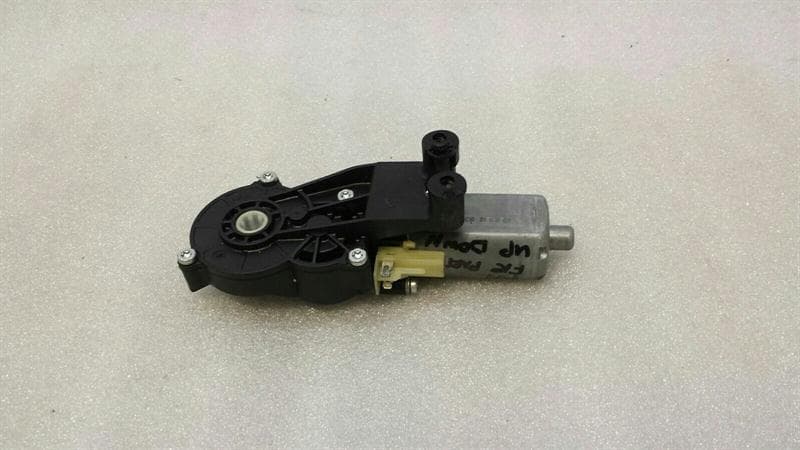 MERCEDES-BENZ Mercedes GLK X204 Right Seat Engine 82322775 Seat Motor Right