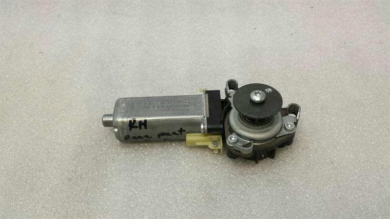 MERCEDES-BENZ Mercedes GLK X204 Right Seat Engine 82041898 Seat Motor Right