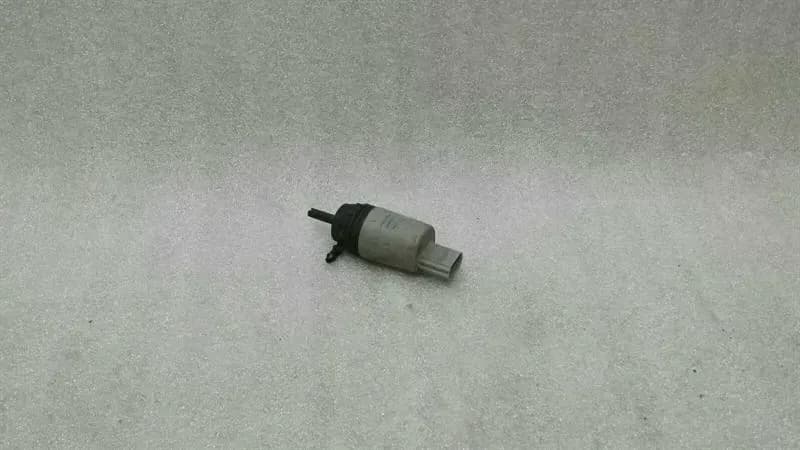 BMW BMW 1 Series E81 Washer Fluid Pump 67126934159 Washwater Pump