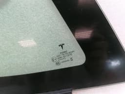 TESLA Tesla Model 3 Right Rear Quarter Glass 1514979-01-C Door Panel 1/4 Rear Right — thumbnail 6