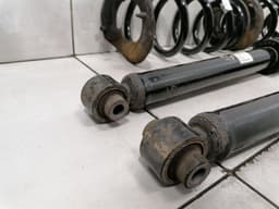 TESLA Tesla Model 3 shock absorber rear set 1044461-02-e shock absorber rear set — thumbnail 7