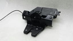 BMW BMW 1 series E81 E90 E82 boat lock 7840617 tailgate lock — thumbnail 6