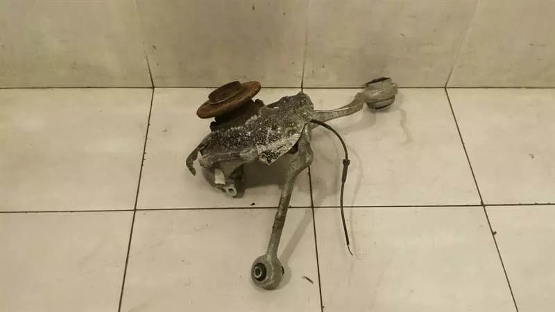 BMW BMW 1 Series E81 Right Front Hub 31216764444 Wheel Bearing Housing Front Right