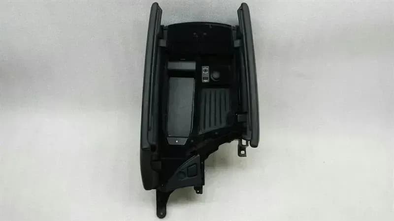 BMW BMW 5 Series F10 M5 RHD armrest 51168050269 right handlebar