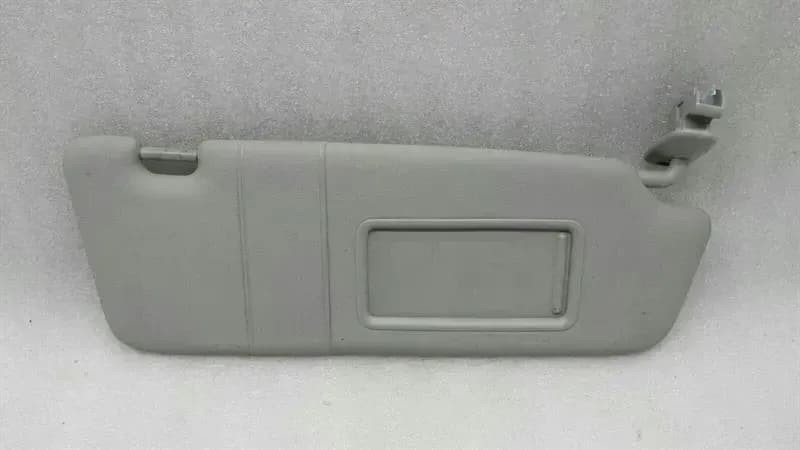 AUDI Audi A3 8P right sun visor 8P0857552 sun visor panel right