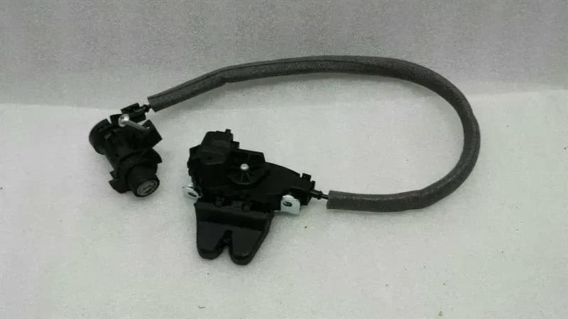 Mercedes CLS W218 W204 W212 boat lock A20437500185 tailgate lock