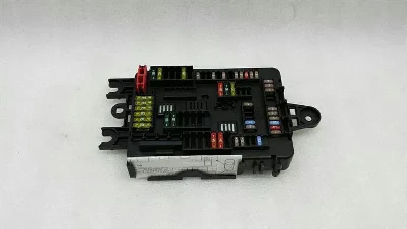 BMW BMW 1 Series F20 F21 Fuse Box 926111103 Fuse Box