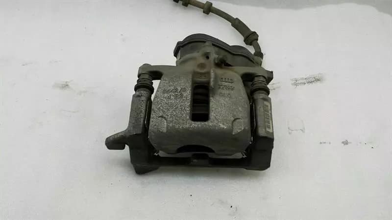 AUDI Audi A4 8K brake caliper rear left left brake calliper PBM park brake motor