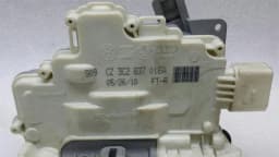 VW Volkswagen Passat RHD Right Front Door Lock 3C2837016A Right Hand Drive — thumbnail 7