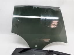 JAGUAR JAGUAR i-PACE X590 EV400 Right Rear Door Glass T4K10215 Door Window Rear Right — thumbnail 3