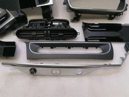 JAGUAR JAGUAR i-PACE X590 EV400 Air vent GX63-014L21-A ventilation nozzle ventilation grille RHD — thumbnail 4