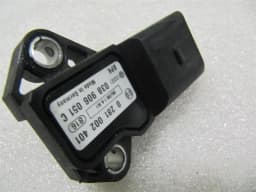 VW Volkswagen Passat 3C pressure sensor 038906051C pressure sensor — thumbnail 3