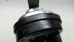 VW VW Passat horn 3C0951223D horn 2010 2.0 TDI 3C0951182 — thumbnail 8
