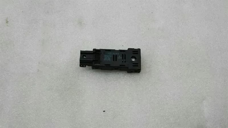 Mercedes CLA W117 rear window heater module A2229820004 rear window heater