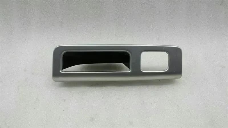 VOLVO Volvo S40 V50 RLH Door Trim Cover 8663813 Rear Left Window