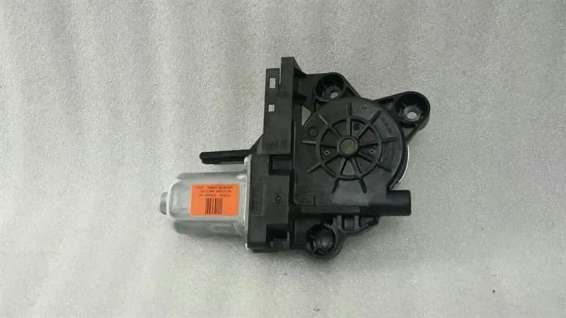 VOLVO Volvo S40 rear right door window motor 979040-101 window regulator motor rear RE