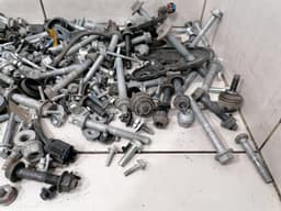 TESLA TESLA MODEL 3 STANDARD RANGE SCREENS BOLTS FROM ONE CAR SET SCREWS — thumbnail 4