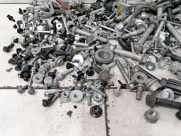 TESLA TESLA MODEL 3 STANDARD RANGE SCREENS BOLTS FROM ONE CAR SET SCREWS — thumbnail 5