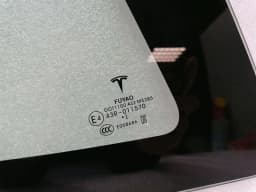 TESLA Tesla Model 3 Right Rear Quarter Glass 1514979-01-C Door Panel 1/4 Rear — thumbnail 8