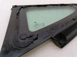 TESLA Tesla Model 3 Right Rear Quarter Glass 1514979-01-C Door Panel 1/4 Rear — thumbnail 6