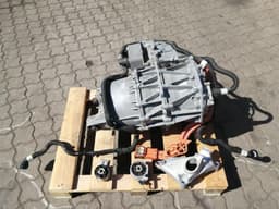 TESLA TESLA MODEL 3 STANDARD RANGE ENGINE 1587740-00-A REAR MOTOR 3D6 — thumbnail 1
