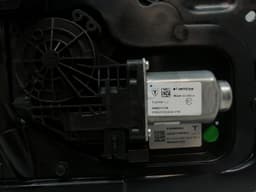 TESLA Tesla Model 3 Left Front Door Winder 1616442-00-A Front Left Window — thumbnail 3