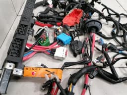 TESLA Tesla Model 3 Standard Range Wiring Loom 2567964-08-C Right Hand Drive RHD — thumbnail 6