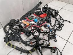 TESLA Tesla Model 3 Standard Range Wiring Loom 2567964-08-C Right Hand Drive RHD — thumbnail 3
