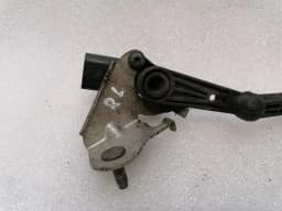 TESLA Tesla Model 3 Standard Range Rear Left Level Sensor 1044941-00-B Li Level Sensor — thumbnail 4