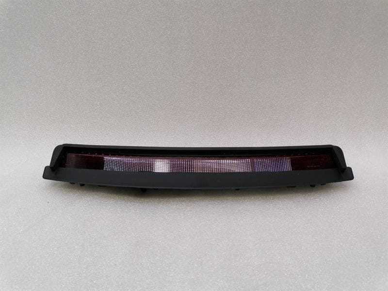 TESLA Tesla Model 3 Standard Range Stop Light 1615202-00-A Brake Light