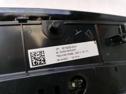 TESLA Tesla Model 3 Standard Range Stop Light 1615202-00-A Brake Light — thumbnail 4