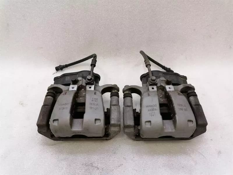 TESLA Tesla Model 3 Rear Brake Caliper Set 1044631-00-D Rear Caliper Set