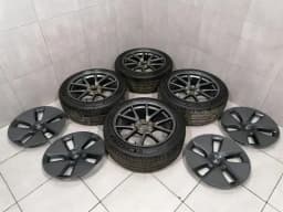 TESLA TESLA MODEL 3 STANDARD RANGE Alloy Wheel 1044261-00-A Alloy Rim 18X8.5J ET40 — thumbnail 1