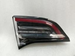 TESLA Tesla Model 3 Standard Range Left Rear Light 1502088-00-B Tail Light Rear Lin — thumbnail 1