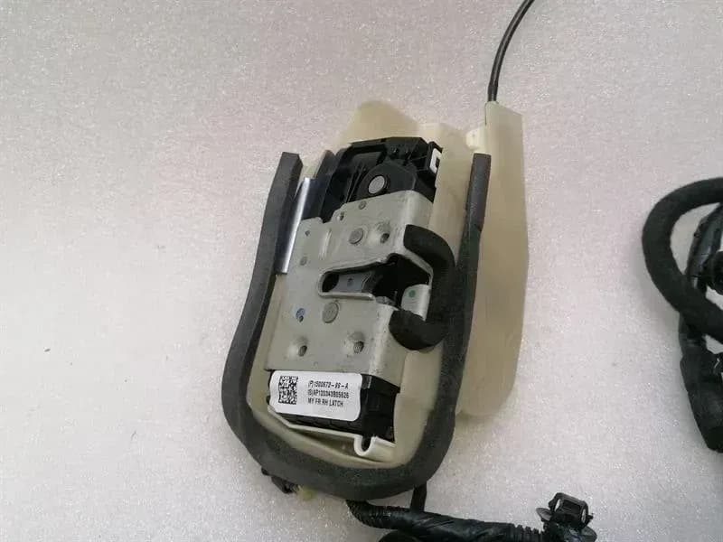 Tesla Model 3 Standard Range Door Lock 1500673-99-A Door Lock FRONT RIGHT