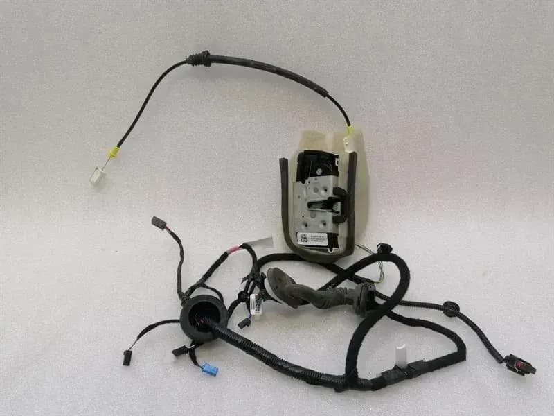 Tesla Model 3 Door Lock 1500675-00-A Door Lock Rear Right Rear