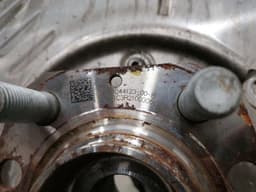 TESLA Tesla Model 3 Left Rear Hub 1044411-00-G Wheel Bearing Housing Rear Left — thumbnail 2