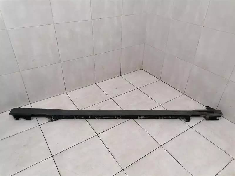 BMW iX i20 40 side skirt right 8737804 side sills right