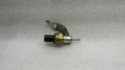 MERCEDES-BENZ Mercedes C Class W204 Fuel Pressure Sensor A0045421618 Pressure Sensor — thumbnail 1