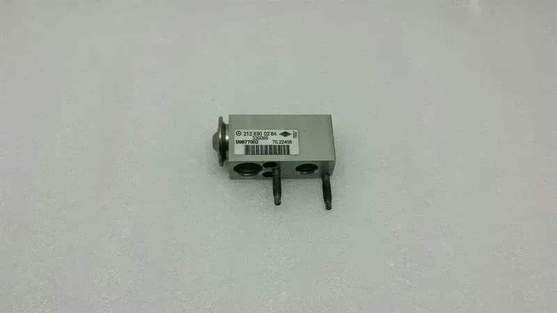 MERCEDES-BENZ MERCEDES C CLASS W204 AIR CONDITIONING EXPANSION VALVE A2128300284 A/C EXPANSION VALVE