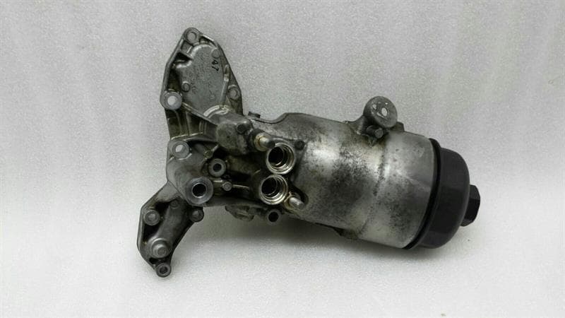 BMW BMW E92 S65 V8 M3 oil filter with oil cooler connection 11427841587 oil filter housing