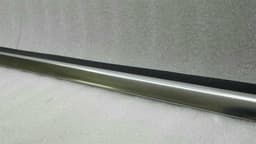 MERCEDES-BENZ Mercedes C Class W204 FRH Door Moulding A2047252865 Front Right Door Strip — thumbnail 2