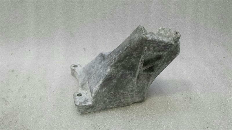 MERCEDES-BENZ Mercedes E Class W212 Right Engine Mount A2782233004 Engine Holder Right M278