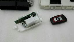BMW BMW 1 Series F21 F20 Engine Control Unit 8587952 ECU Engine Control Unit B37D15A — thumbnail 2