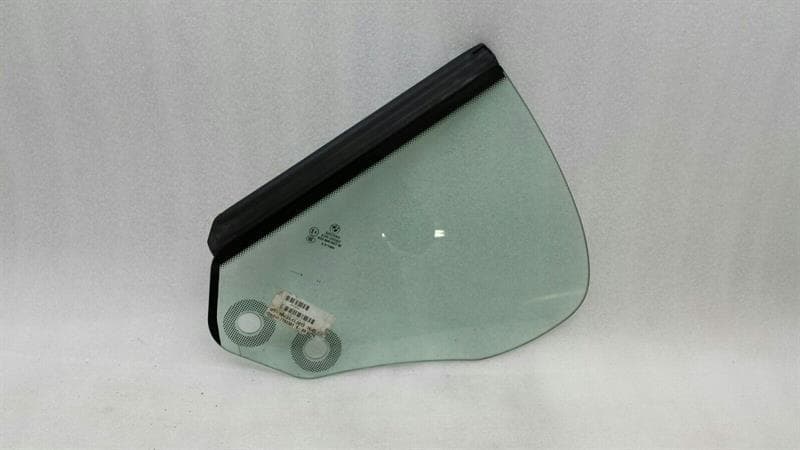 BMW BMW Z4 E89 door window 1⁄4 rear left 7192301 left rear 1⁄4 glass