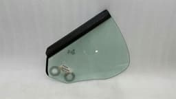 BMW BMW Z4 E89 door window 1⁄4 rear left 7192301 left rear 1⁄4 glass — thumbnail 4