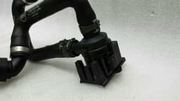 AUDI Audi A5 8T additional cooling pump 06H121601J coolant pump pump — thumbnail 2