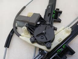 JAGUAR JAGUAR i-PACE X590 Right Front Door Winder J9D3-23200-AC Front Window Regulator Re — thumbnail 2