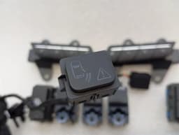 JAGUAR JAGUAR i-PACE X590 EV400 Switch J9D3-14776-CA Switch DOOT SET DOOR SET — thumbnail 6