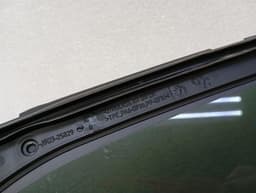 JAGUAR Jaguar i-PACE X590 EV400 Left Rear Glass T4K9933 Door Window 1/4 Rear Left — thumbnail 5